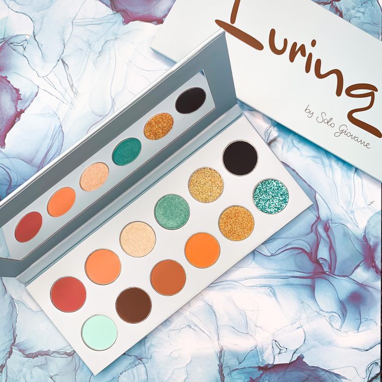 Luring Turquoise Eyeshadow Palette