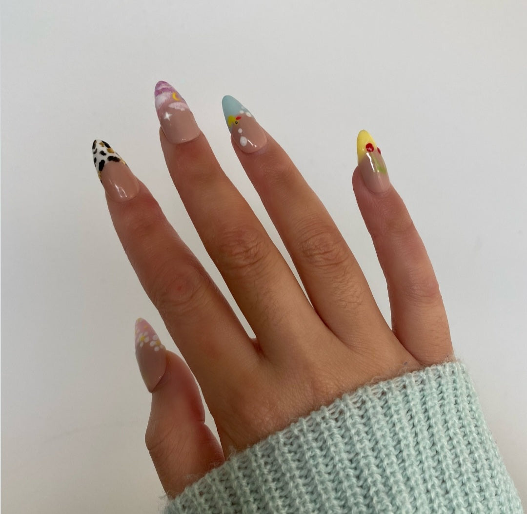 20 Pcs Whimsical Canoe style Nails