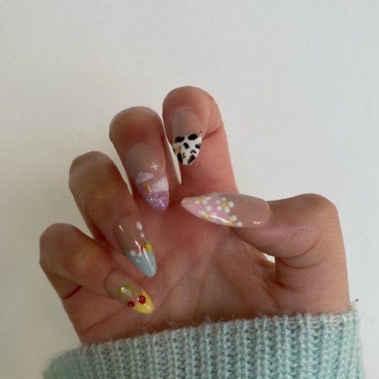 20 Pcs Whimsical Canoe style Nails